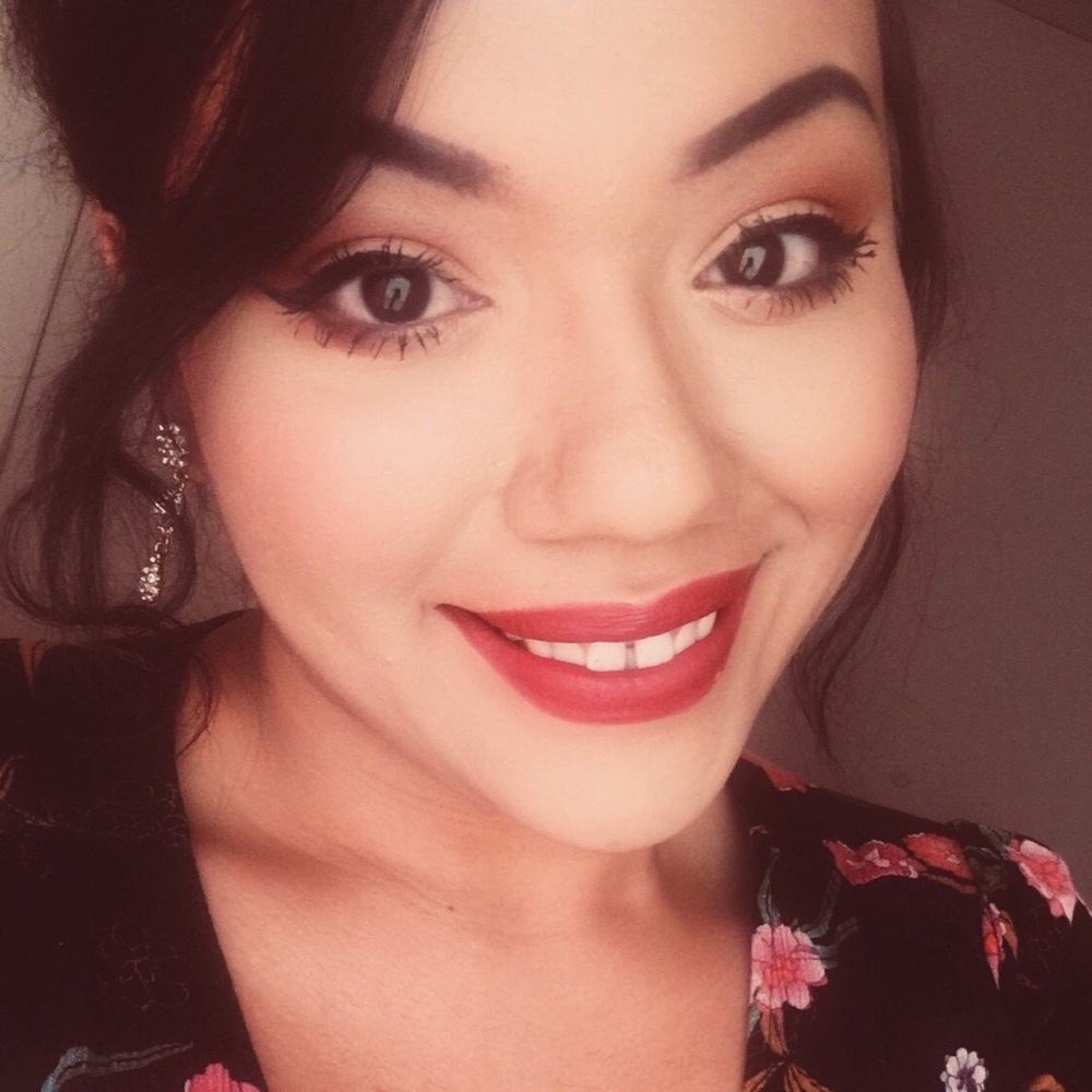 Meet your Posher, Ester